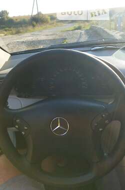 Седан Mercedes-Benz C-Class 2002 в 