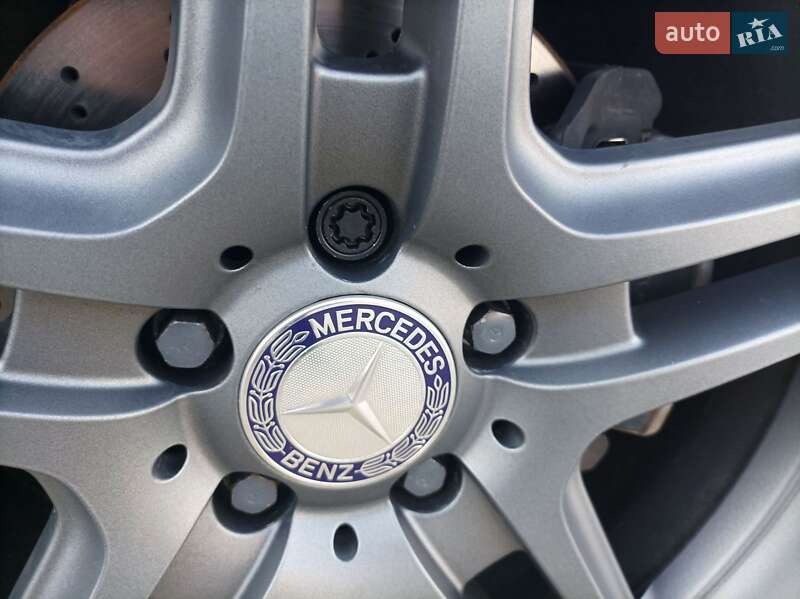 Седан Mercedes-Benz C-Class 2011 в Одессе