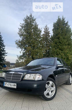 Седан Mercedes-Benz C-Class 1996 в Самборі