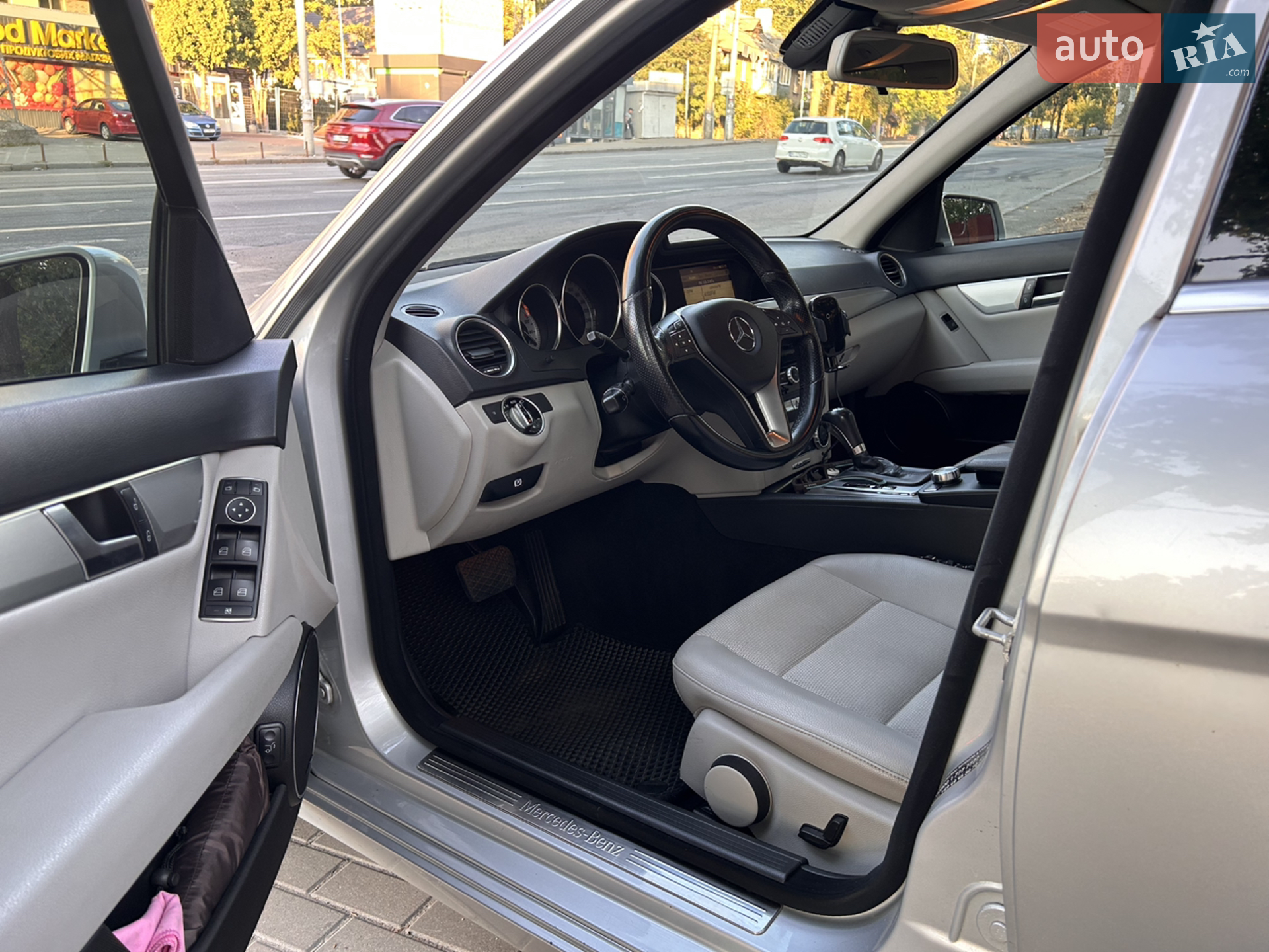 2011 Mercedes-Benz C-klasse - мініатюра 29