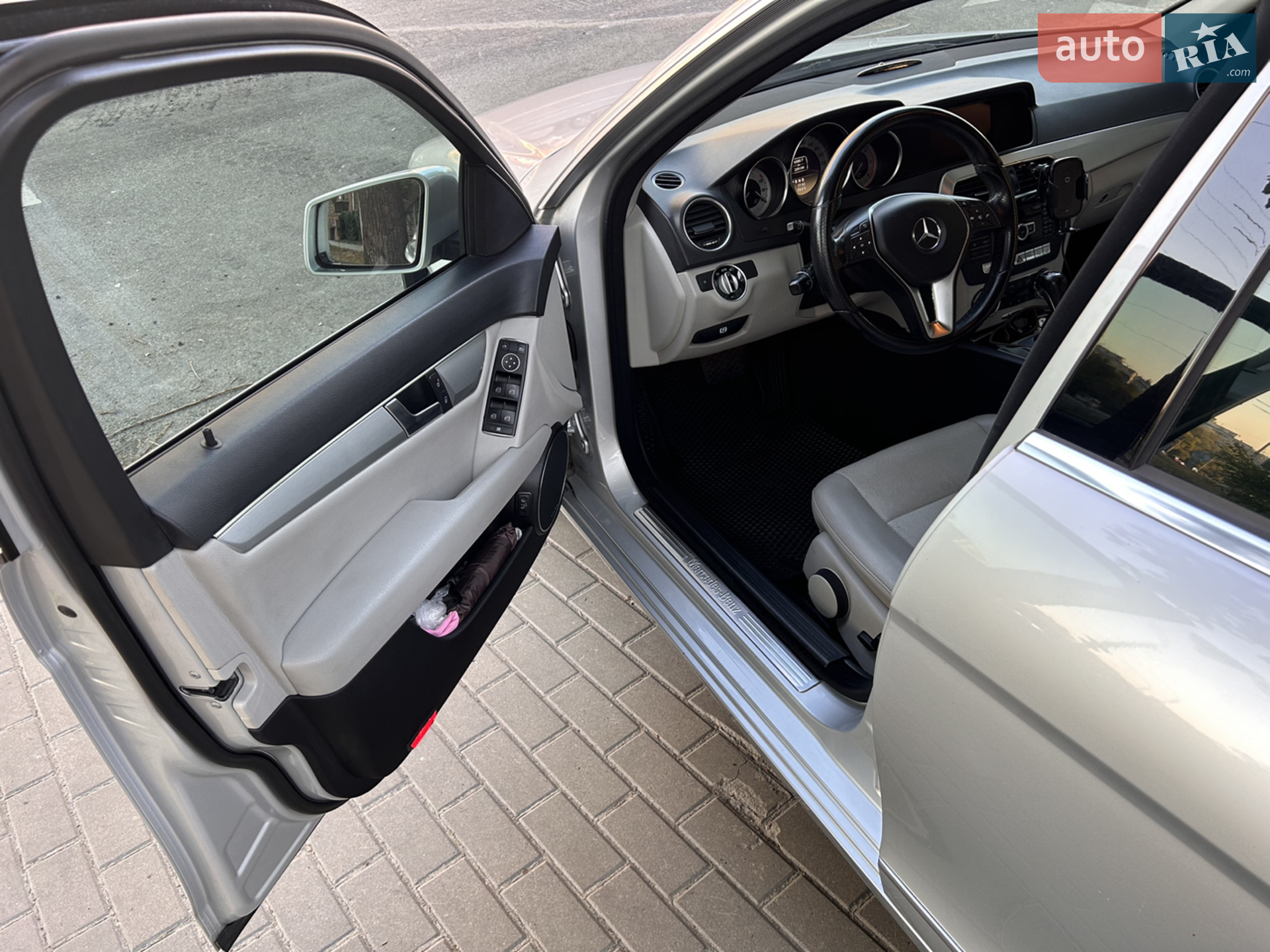 2011 Mercedes-Benz C-klasse - мініатюра 32