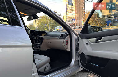 Универсал Mercedes-Benz C-Class 2011 в 