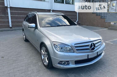 Універсал Mercedes-Benz C-Class 2008 в Чернівцях