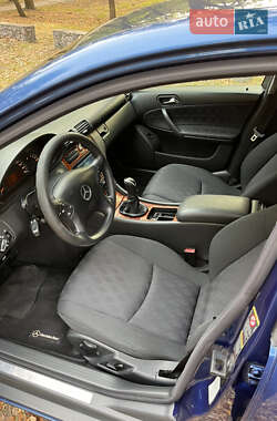 Седан Mercedes-Benz C-Class 2002 в 