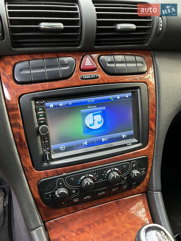 Седан Mercedes-Benz C-Class 2002 в Запоріжжі