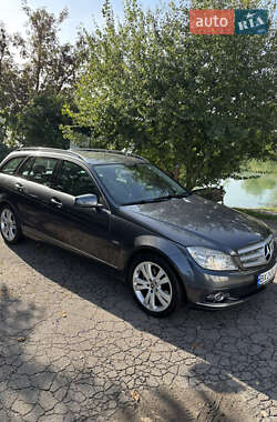 Універсал Mercedes-Benz C-Class 2009 в 