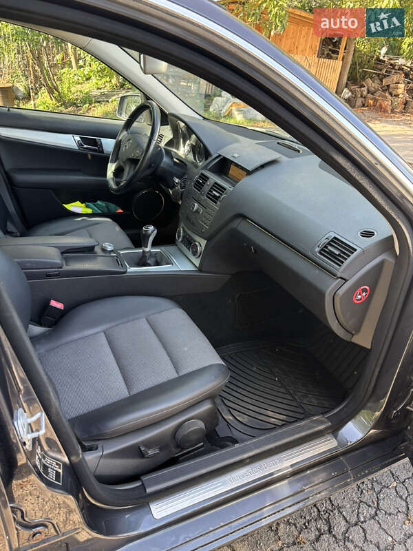 Універсал Mercedes-Benz C-Class 2009 в Хмельницькому