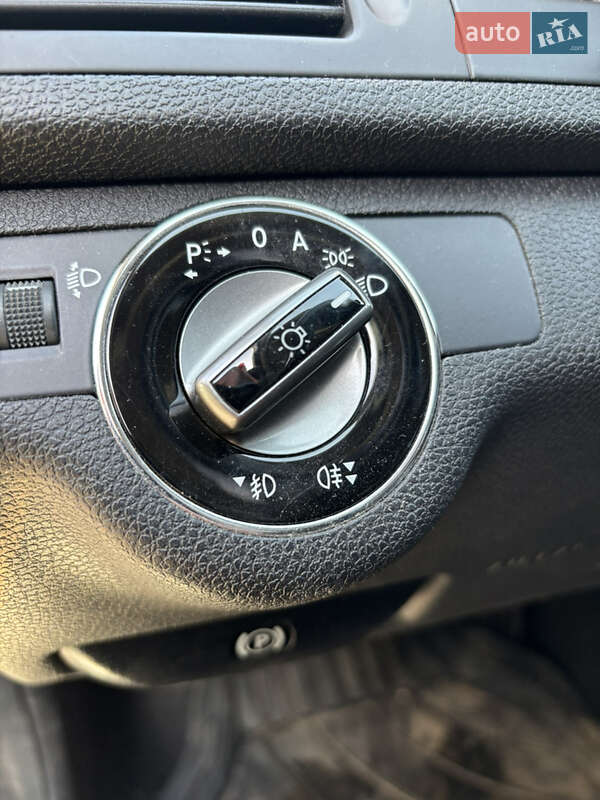 Універсал Mercedes-Benz C-Class 2009 в Хмельницькому