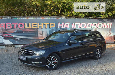 Універсал Mercedes-Benz C-Class 2014 в Києві