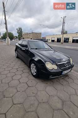 Купе Mercedes-Benz C-Class 2002 в 