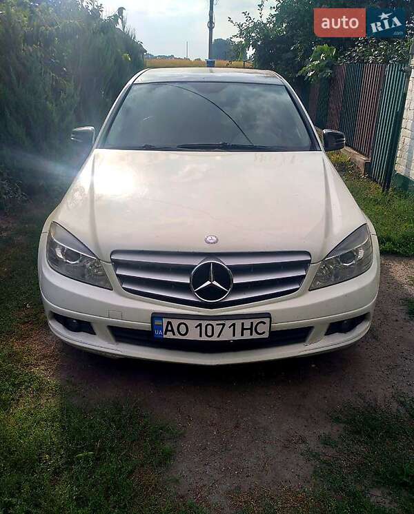 Седан Mercedes-Benz C-Class 2008 в Полтаве