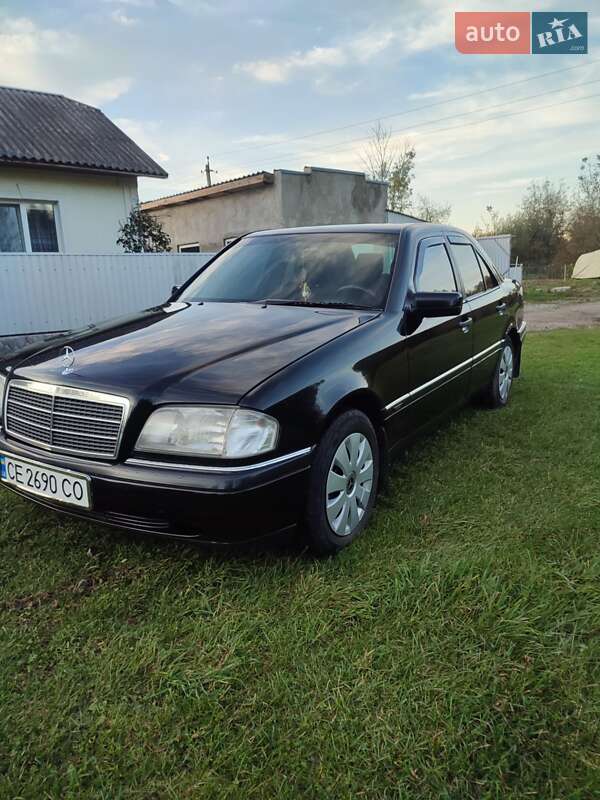 Седан Mercedes-Benz C-Class 1996 в Черновцах