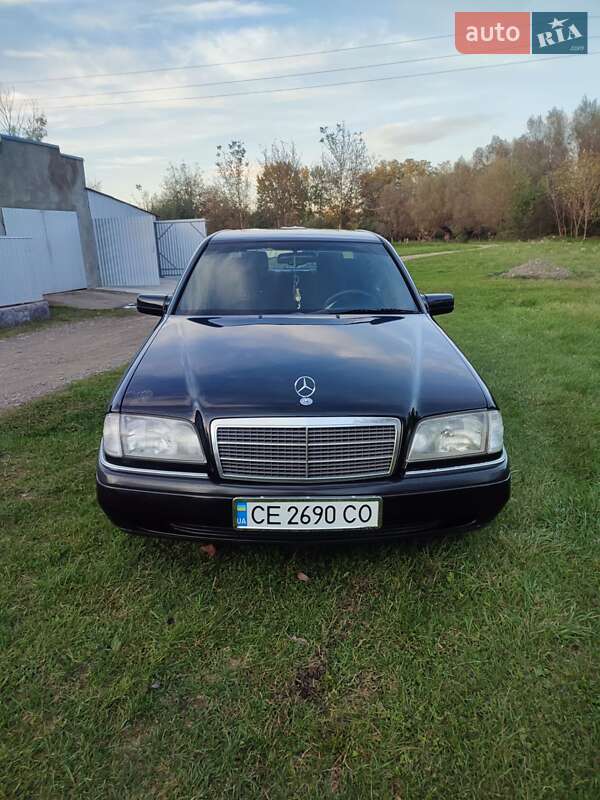 Седан Mercedes-Benz C-Class 1996 в Черновцах