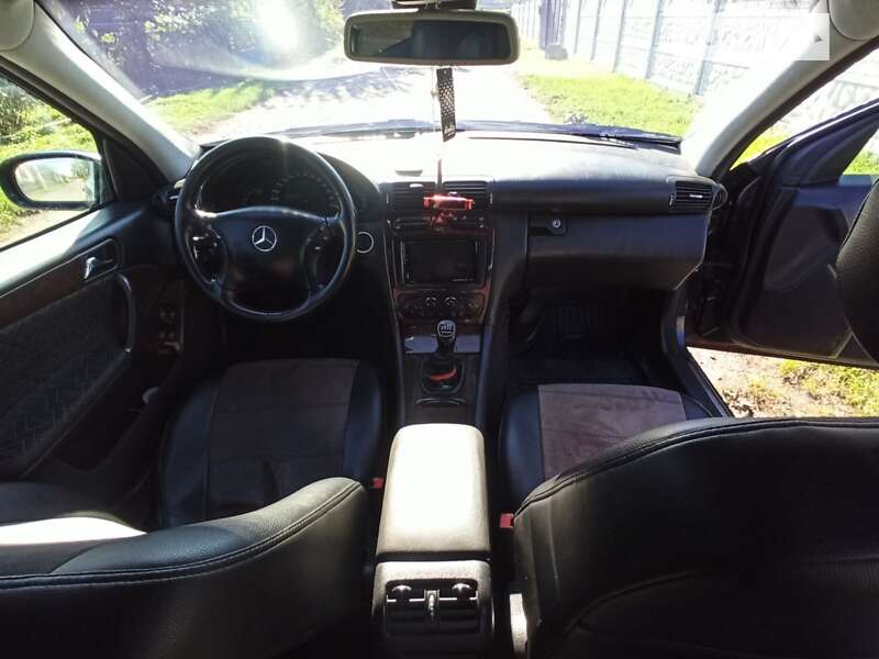 Седан Mercedes-Benz C-Class 2001 в Дубно