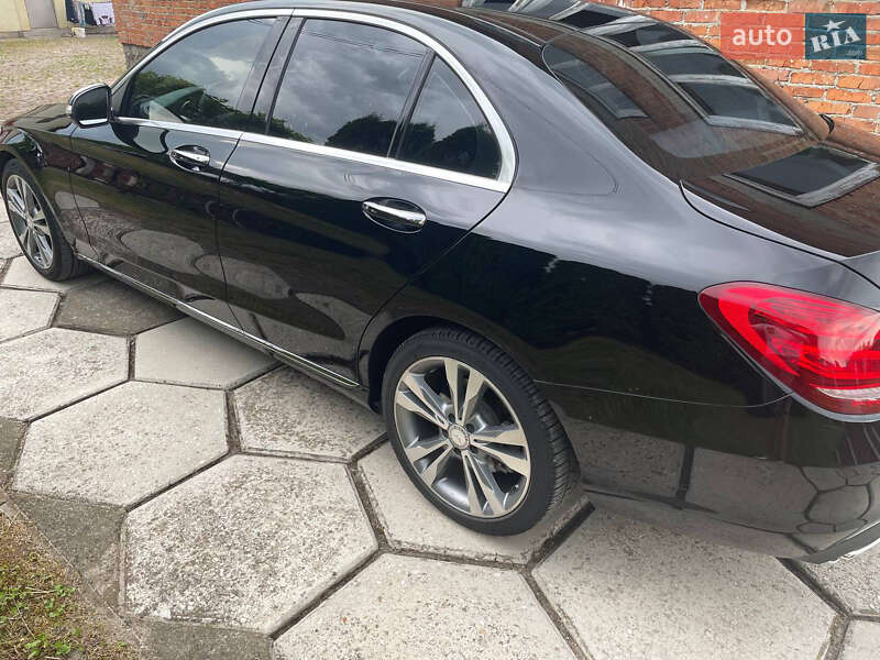 Седан Mercedes-Benz C-Class 2014 в Львове