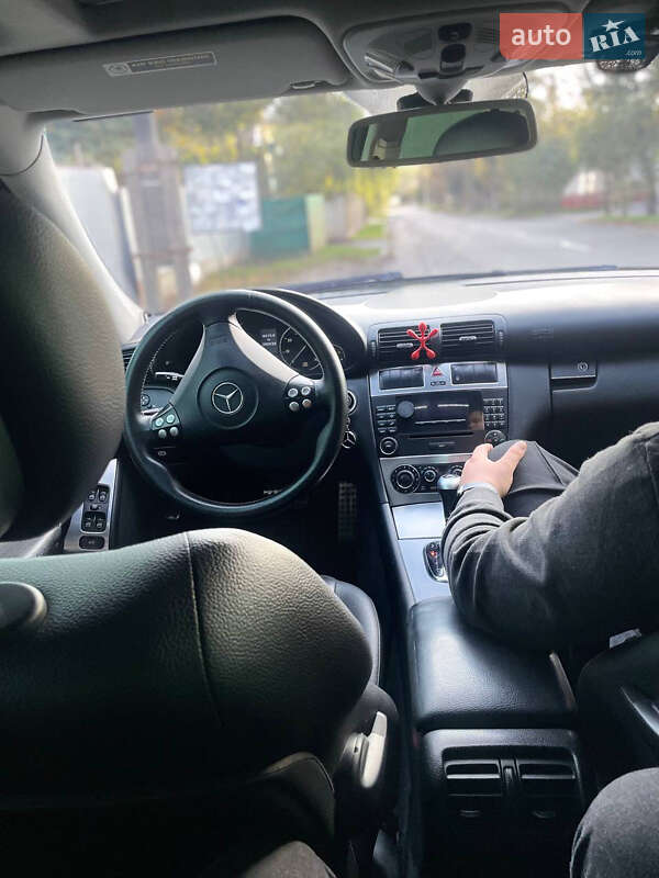 Седан Mercedes-Benz C-Class 2006 в Виннице