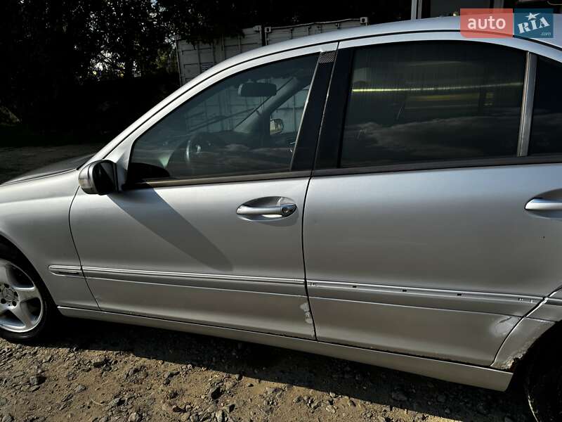 Седан Mercedes-Benz C-Class 2002 в Черноморске