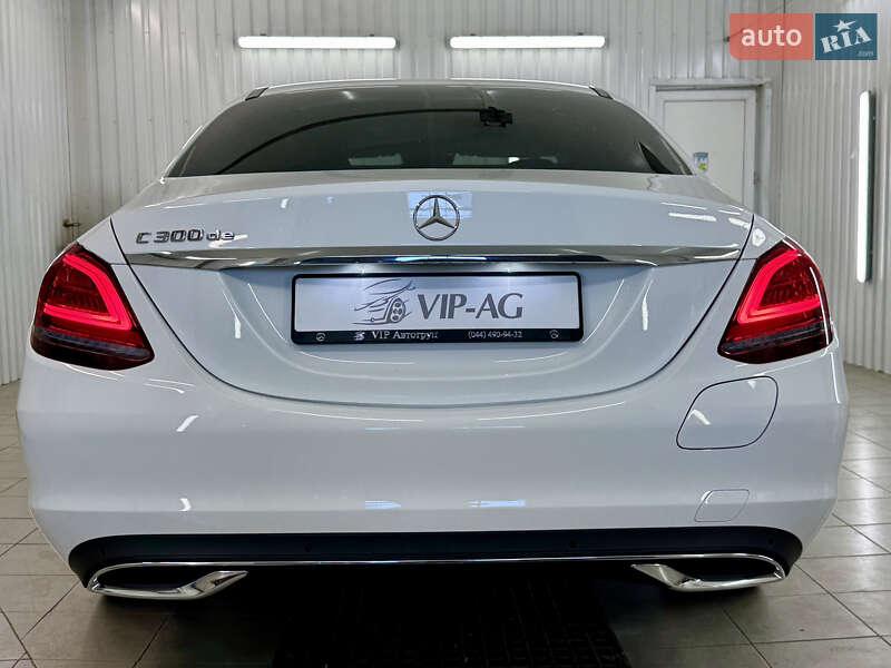 Седан Mercedes-Benz C-Class 2021 в Києві