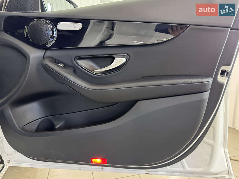 Седан Mercedes-Benz C-Class 2021 в Києві