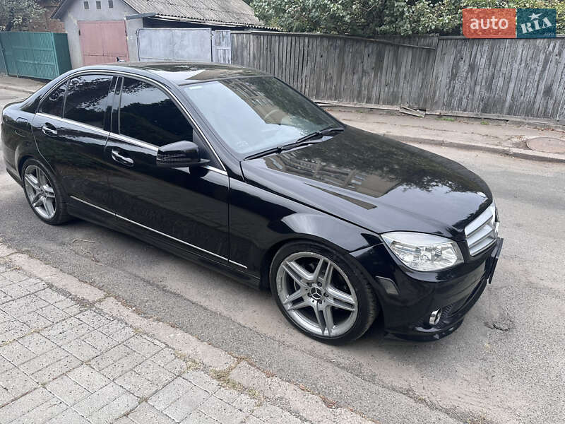 Седан Mercedes-Benz C-Class 2010 в Киеве