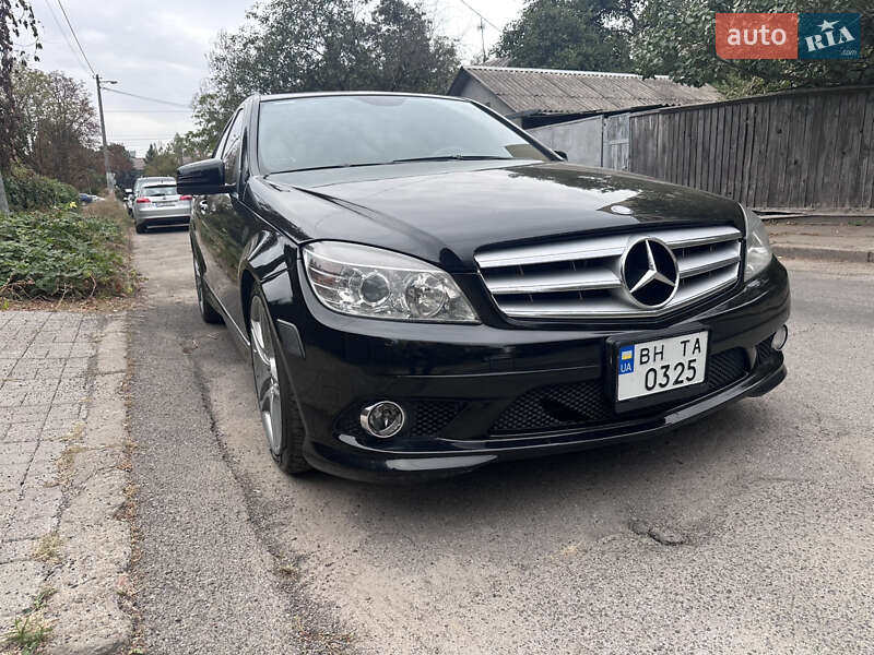 Седан Mercedes-Benz C-Class 2010 в Киеве