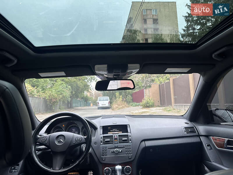 Седан Mercedes-Benz C-Class 2010 в Киеве