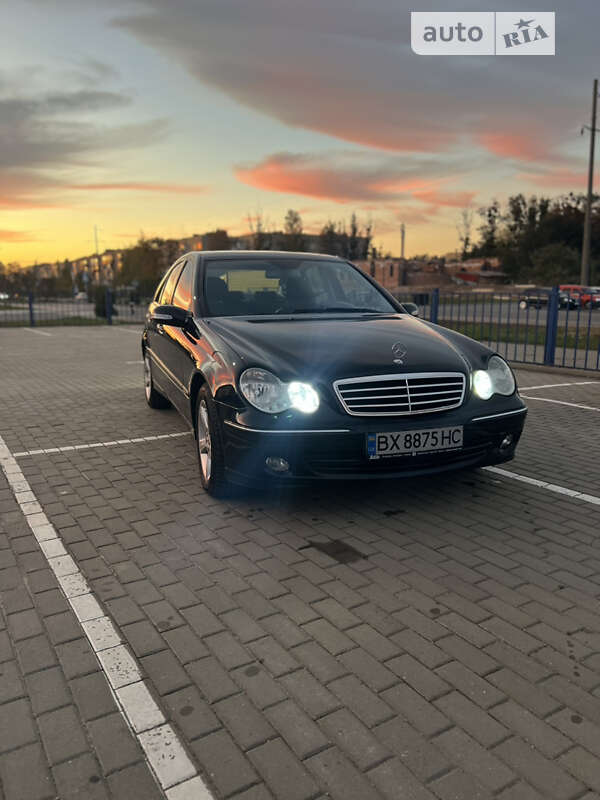 Седан Mercedes-Benz C-Class 2005 в Славуте