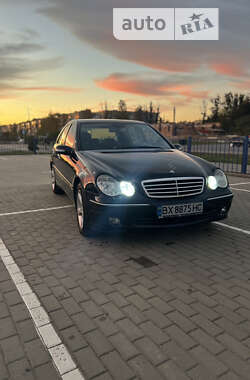 Седан Mercedes-Benz C-Class 2005 в 