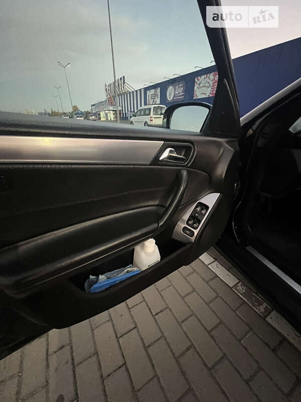 Седан Mercedes-Benz C-Class 2005 в Славуте