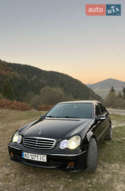 Седан Mercedes-Benz C-Class 2005 в Вигоді