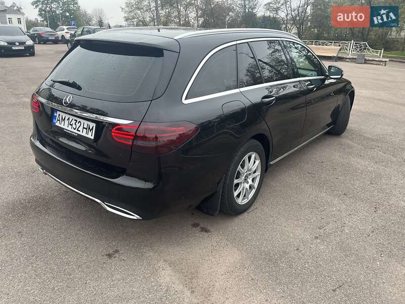 Универсал Mercedes-Benz C-Class 2015 в Коростене