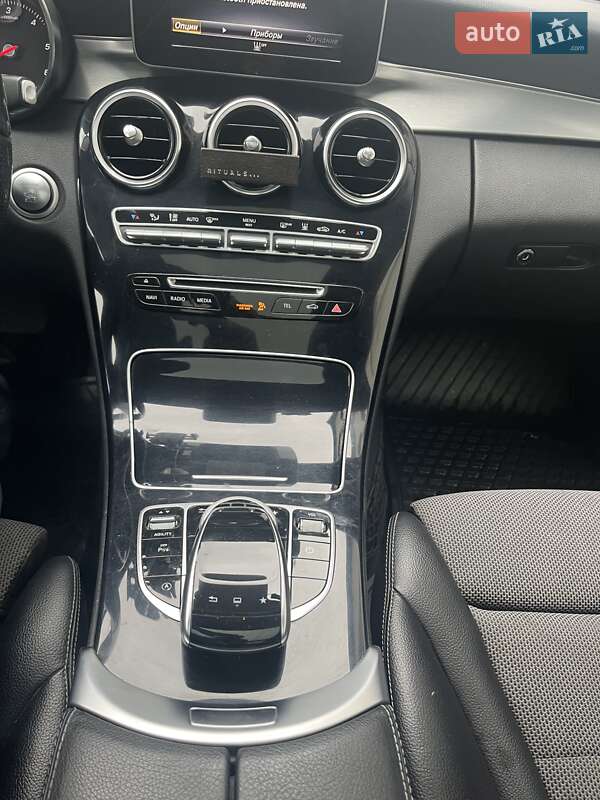 Универсал Mercedes-Benz C-Class 2015 в Коростене