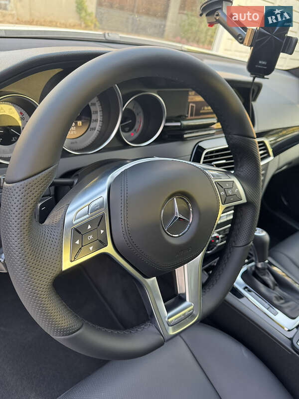 Седан Mercedes-Benz C-Class 2011 в Одессе