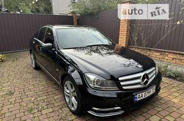 Седан Mercedes-Benz C-Class 2011 в Киеве