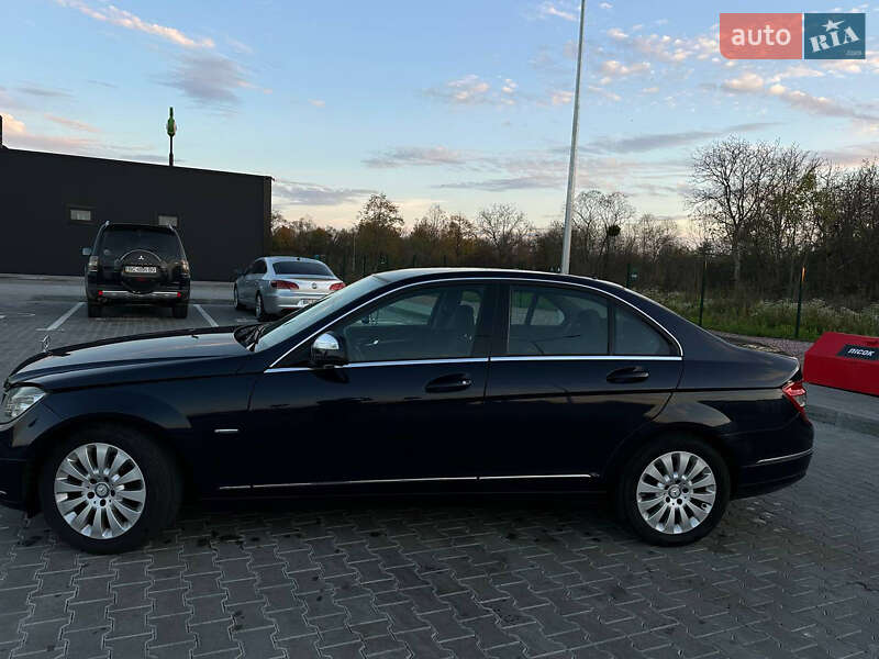 Седан Mercedes-Benz C-Class 2008 в Стрые