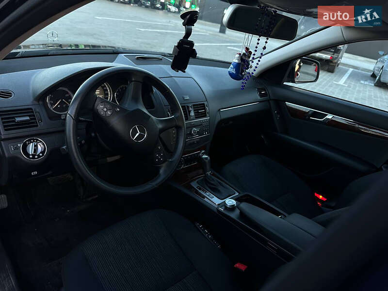 Седан Mercedes-Benz C-Class 2008 в Стрые