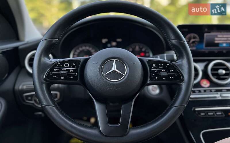 Седан Mercedes-Benz C-Class 2018 в Львові