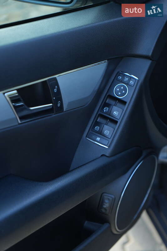 Универсал Mercedes-Benz C-Class 2008 в Хусте