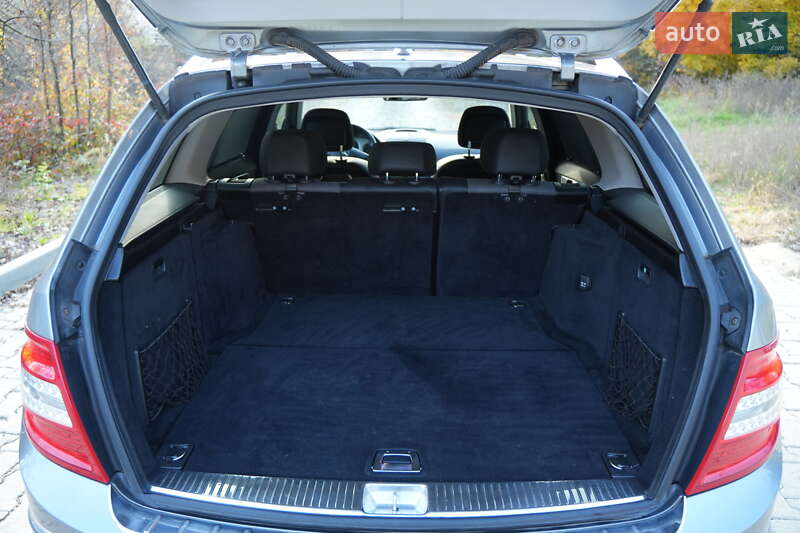 Универсал Mercedes-Benz C-Class 2008 в Хусте