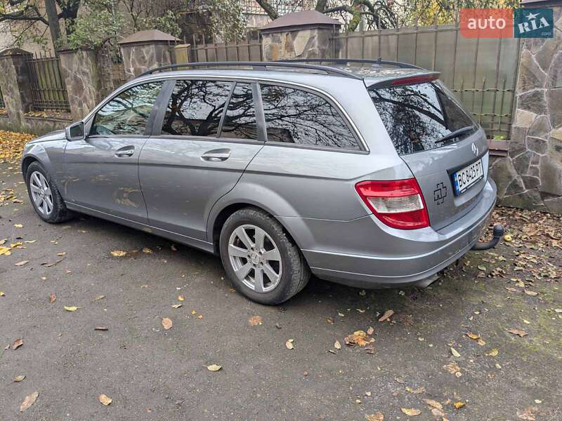 Универсал Mercedes-Benz C-Class 2009 в Львове