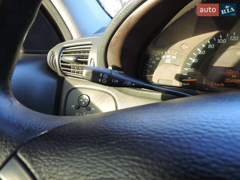 Седан Mercedes-Benz C-Class 2002 в Кривом Роге