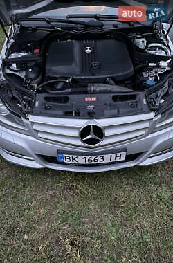 Универсал Mercedes-Benz C-Class 2011 в 