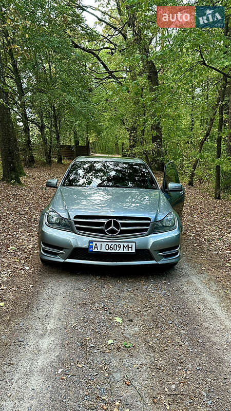Седан Mercedes-Benz C-Class 2014 в Киеве