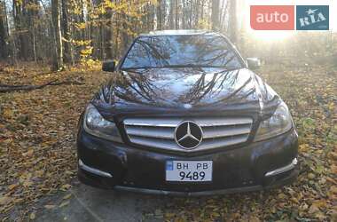 Седан Mercedes-Benz C-Class 2012 в Виннице