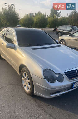 Купе Mercedes-Benz C-Class 2001 в Марганце