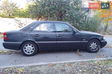 Седан Mercedes-Benz C-Class 1997 в Херсоне