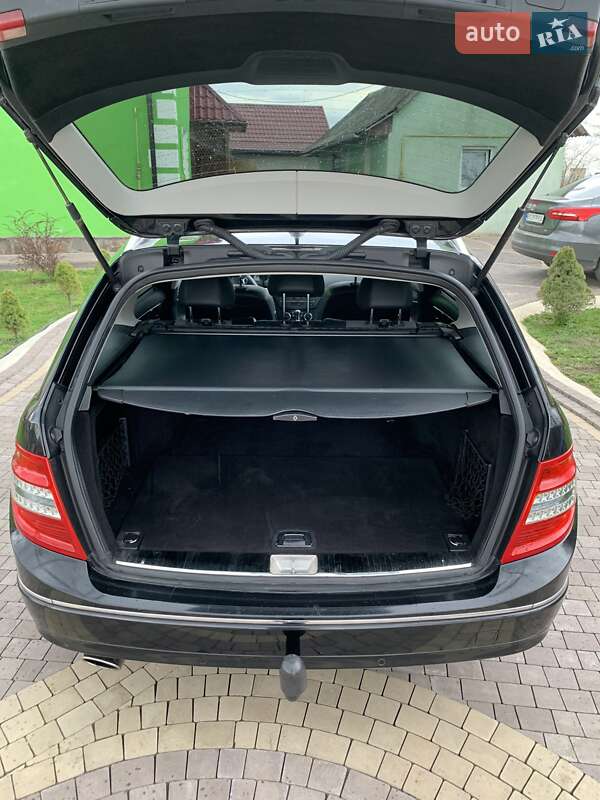 Універсал Mercedes-Benz C-Class 2010 в Тернополі