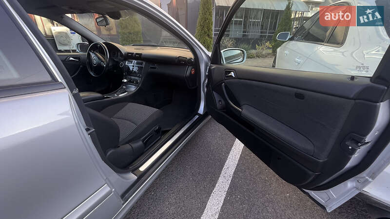 Купе Mercedes-Benz C-Class 2004 в Луцке