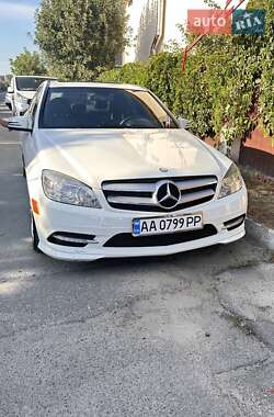 Седан Mercedes-Benz C-Class 2011 в Киеве