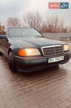 Седан Mercedes-Benz C-Class 1994 в Виннице